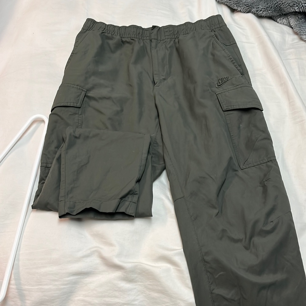 Green Nike cargo pants